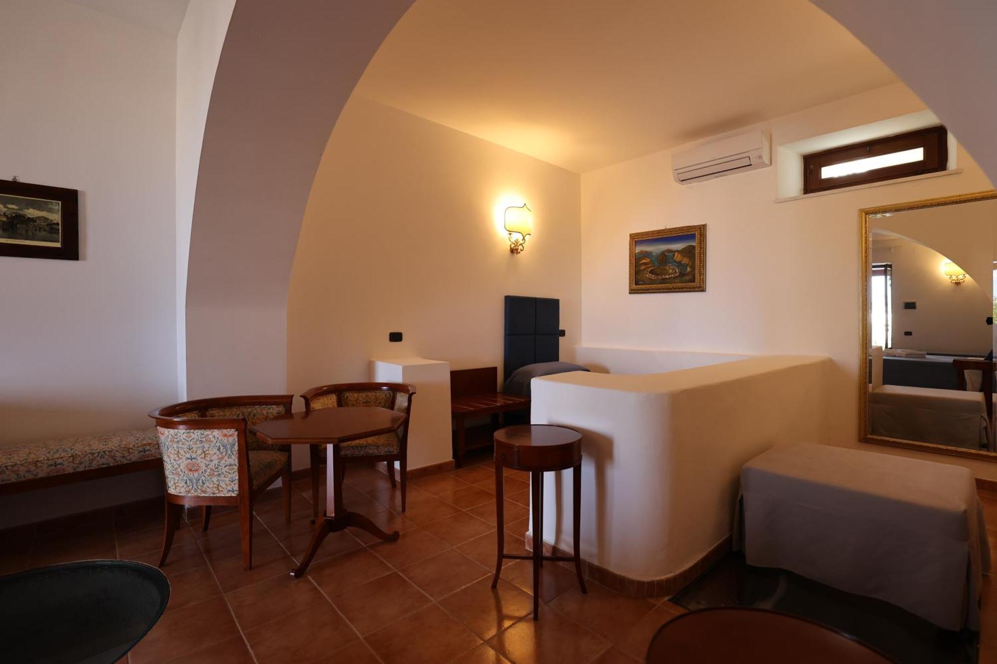 ליפארי Hotel Villa Cute - Hvc מראה חיצוני תמונה