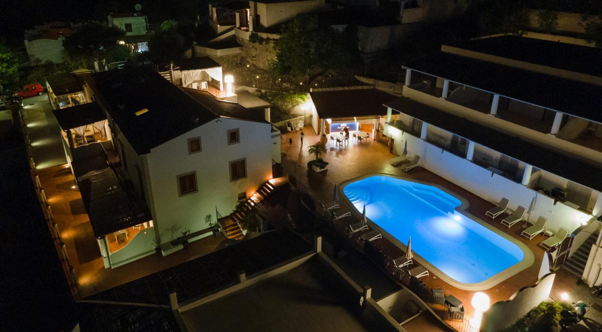 ליפארי Hotel Villa Cute - Hvc מראה חיצוני תמונה