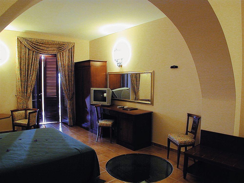 ליפארי Hotel Villa Cute - Hvc מראה חיצוני תמונה